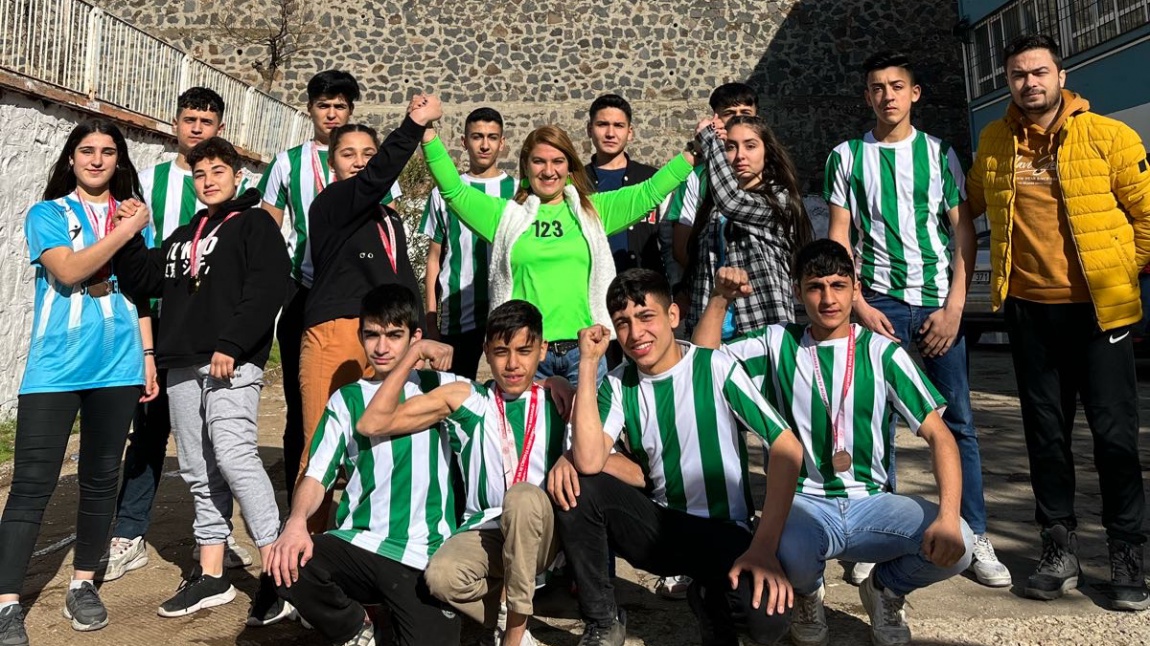 Gaziantep Okul Sporları Bilek Güreşi Gençler B Müsabakaları Yarışmalarında Büyük Başarı